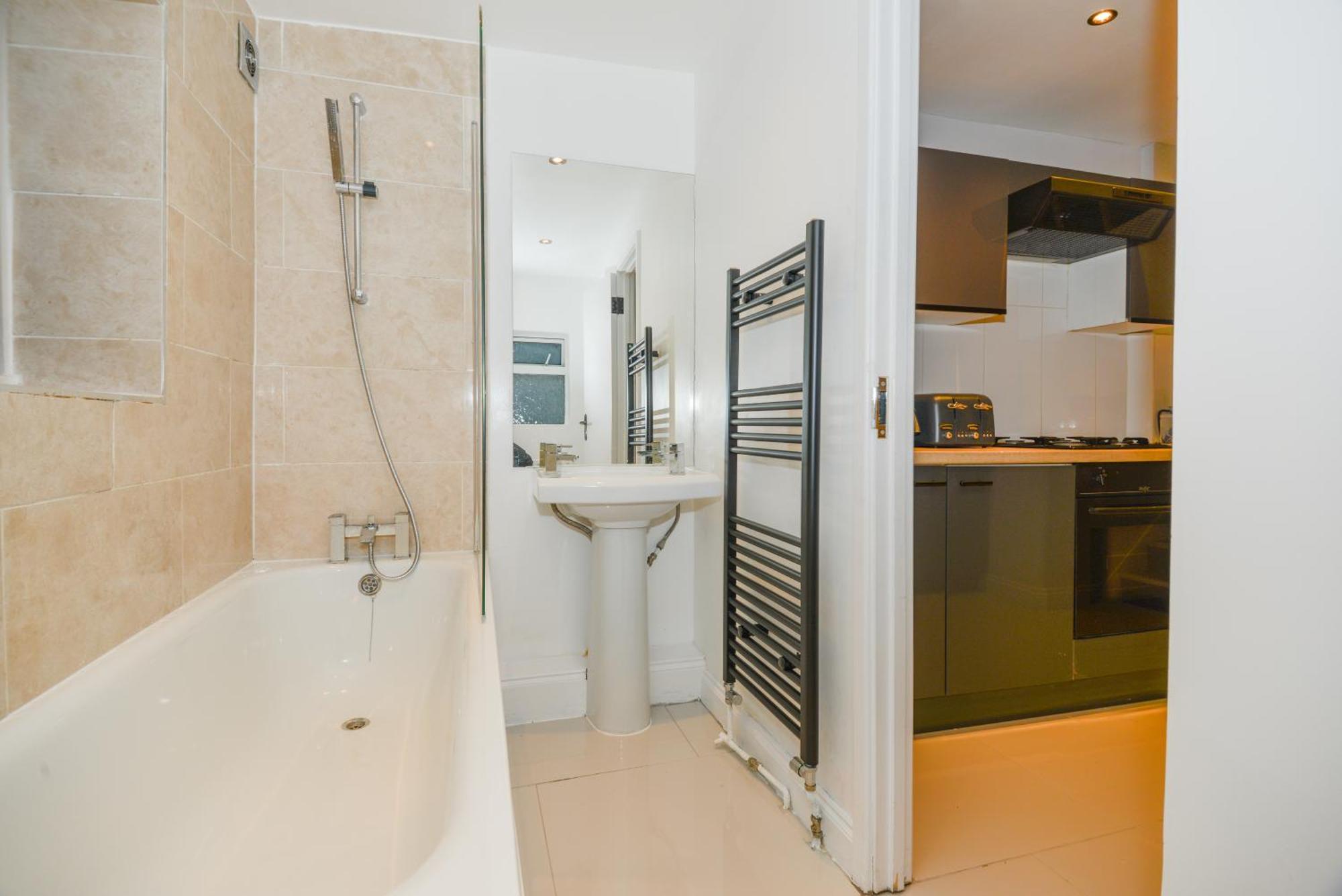 Cosy 1 Bedroom Home For Small Families Лондон Экстерьер фото