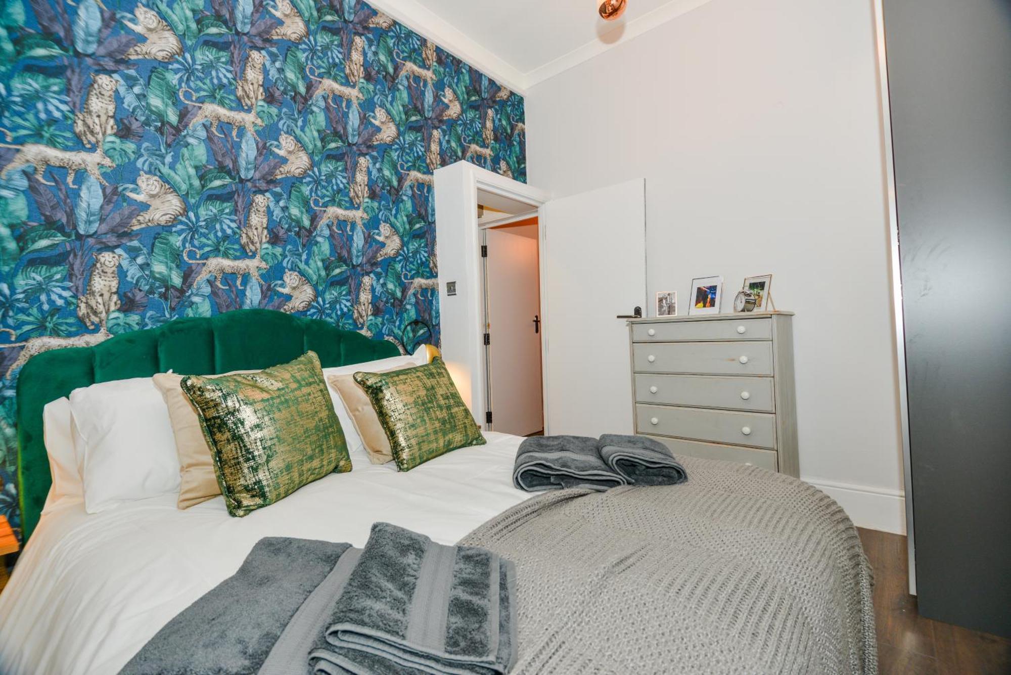 Cosy 1 Bedroom Home For Small Families Лондон Экстерьер фото